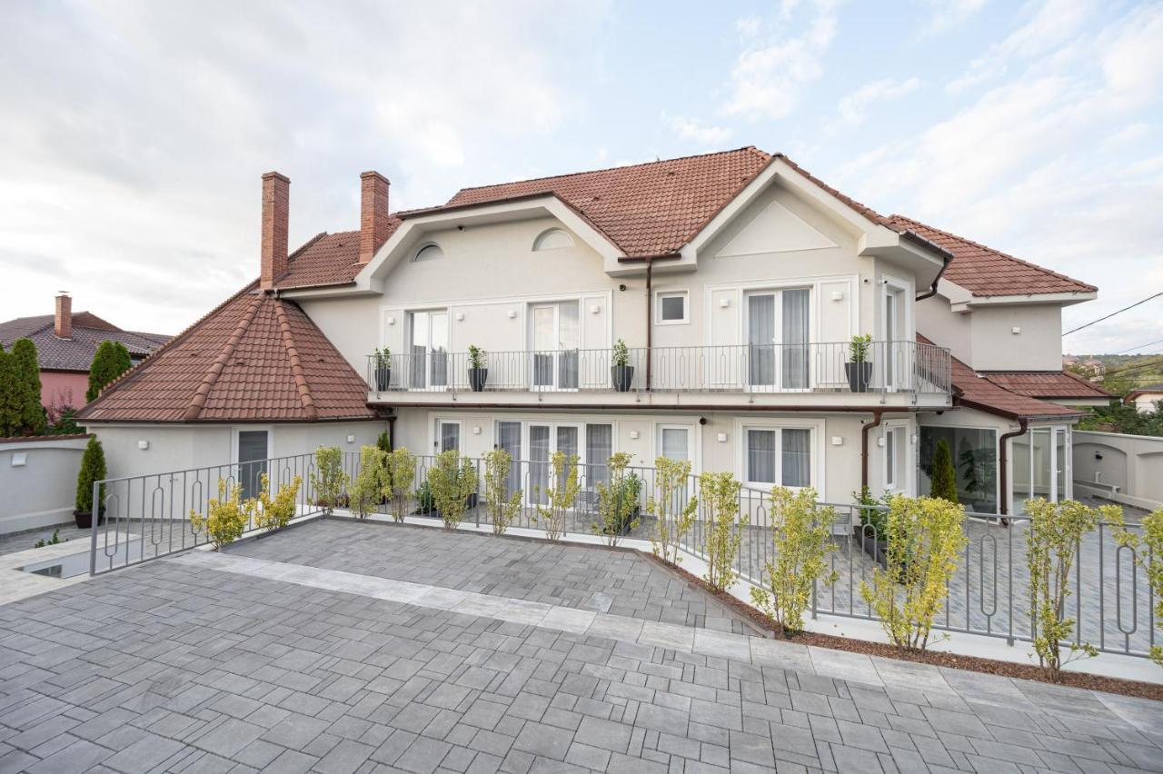 Dozsa Residence ออราแด ภายนอก รูปภาพ