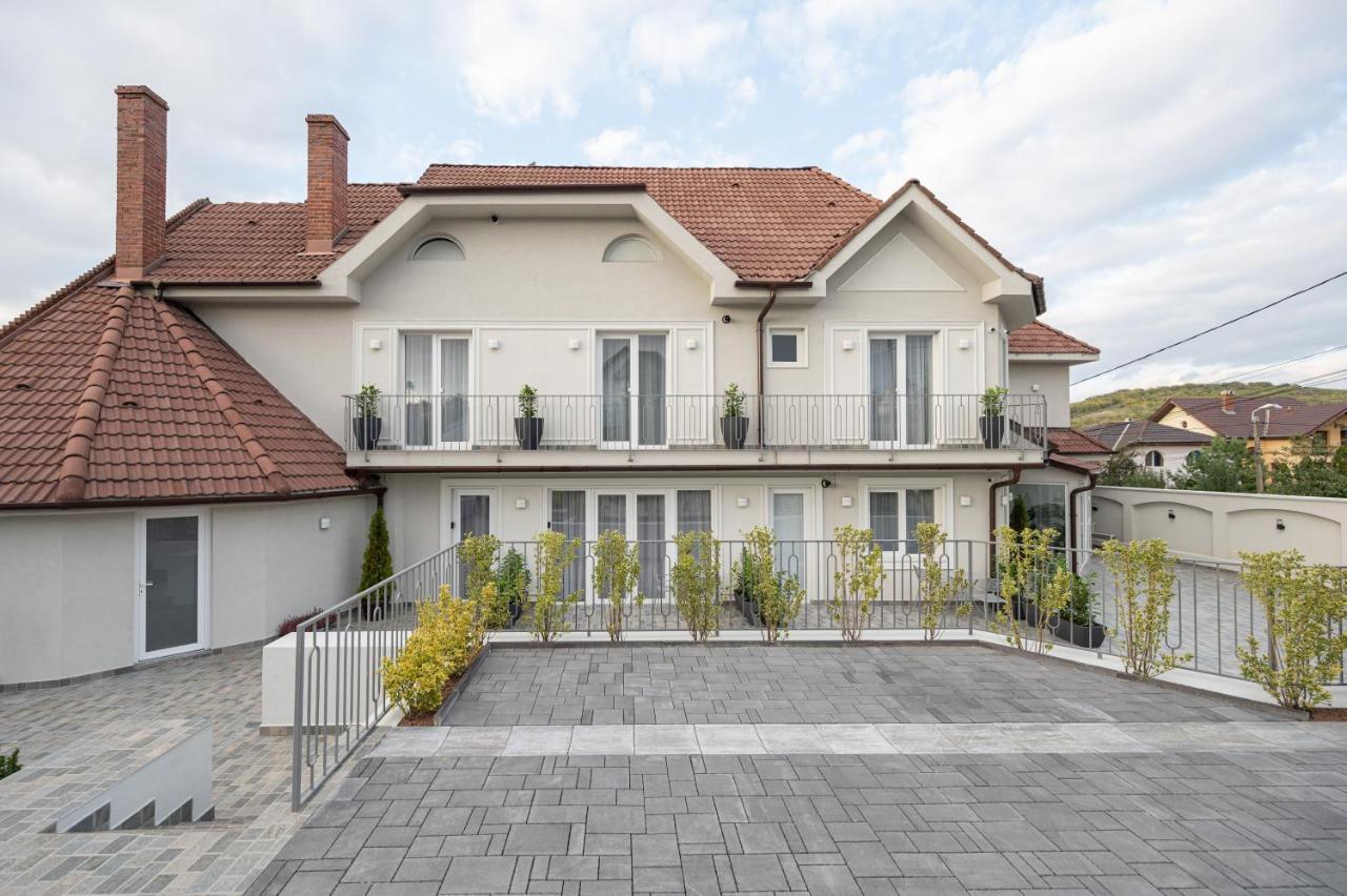 Dozsa Residence ออราแด ภายนอก รูปภาพ